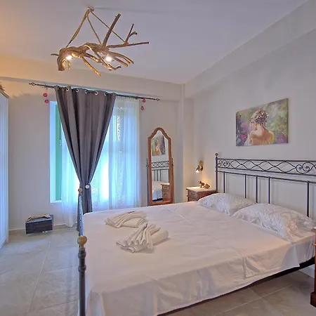 Villa Elaia By Posarellivillas Almiros strand